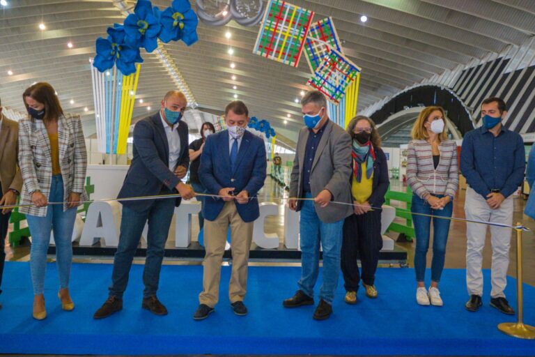 Abre sus puertas la Exposición de Flores, Plantas y Artesanía