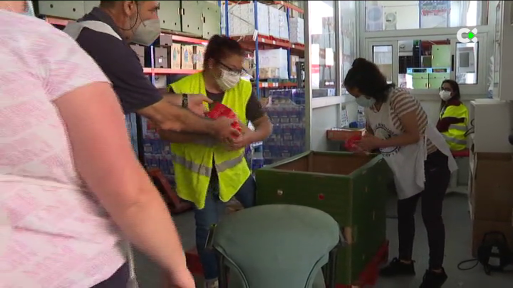 Denuncian el cierre los centros de entrega de comida en la capital grancanaria