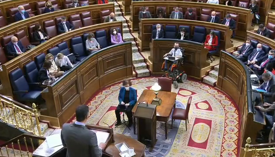 Carolina Darias destaca que en España "vamos como un tiro vacunando"