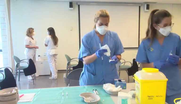 Los expertos creen que serán necesarias dosis de refuerzo contra la COVID-19