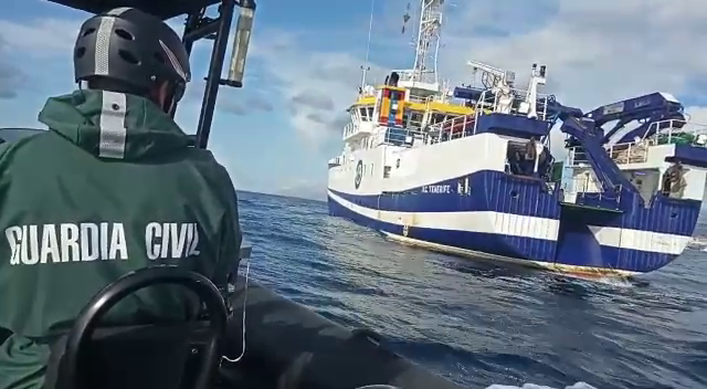 La Guardia Civil confía en encontrar indicios sobre Anna y Tomás Gimeno antes de la marcha del ‘Ángeles Alvariño’