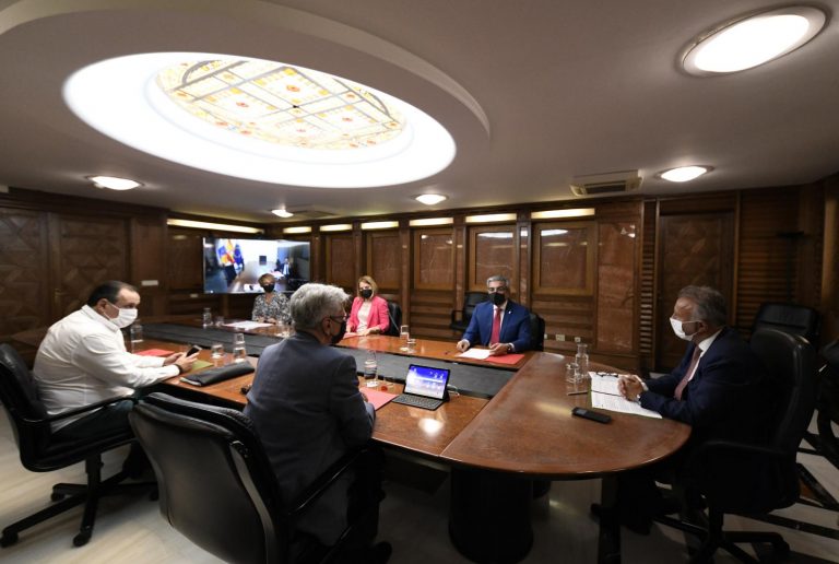 El Gobierno aprueba el decreto de ayudas de 1.144 millones para empresas y autónomos