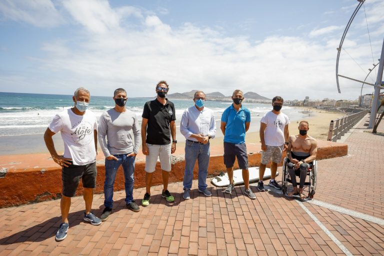 Las Palmas de Gran Canaria opta en 2021 a convertirse en Reserva Mundial de Surfing