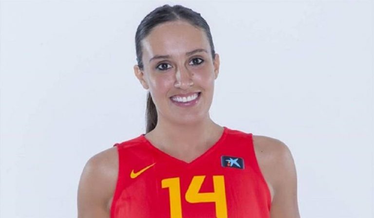 La jugadora tinerfeña Laura Herrera anuncia su retirada