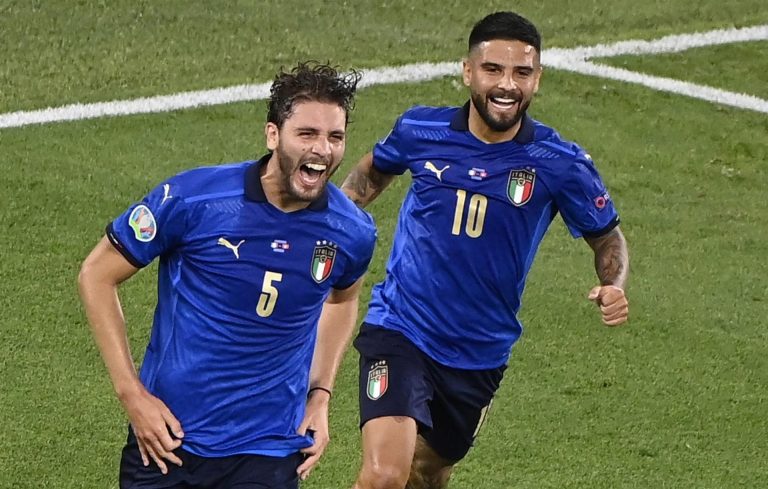 Italia no da tregua a Suiza y se clasifica para octavos (3-0)