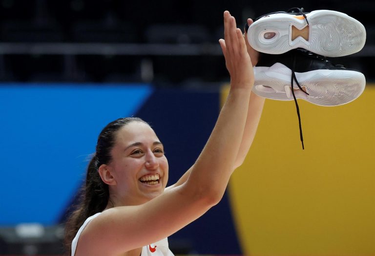 España se hace valer ante Suecia (76-55)