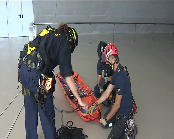 Bomberos de Gran Canaria mejoran maniobras y técnicas de rescate