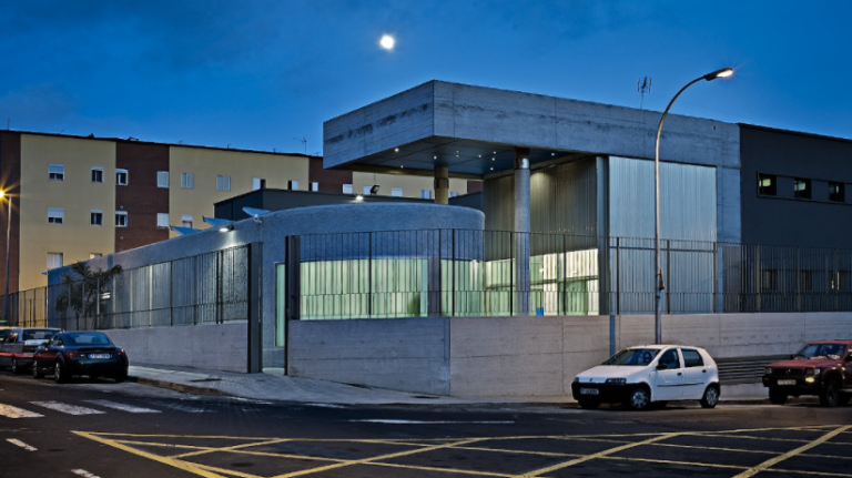 Desalojado el albergue de Santa Cruz de Tenerife por un brote de covid