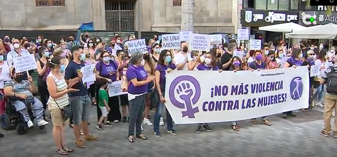 Miles de personas salen a la calle en todas las islas por Anna y Olivia