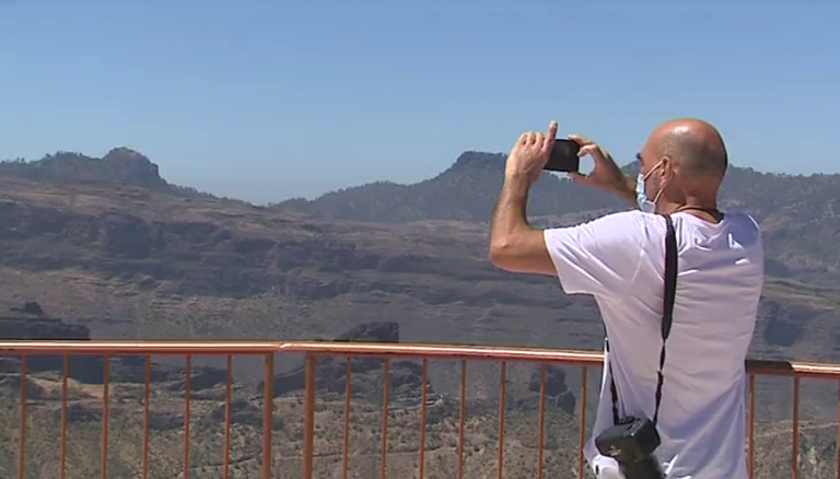 Artenara apunta a las estrellas