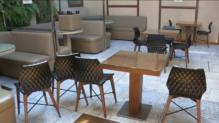 La hostelería en Tenerife mantendrá el 50% de aforo en el interior aunque con una parte de personas vacunadas