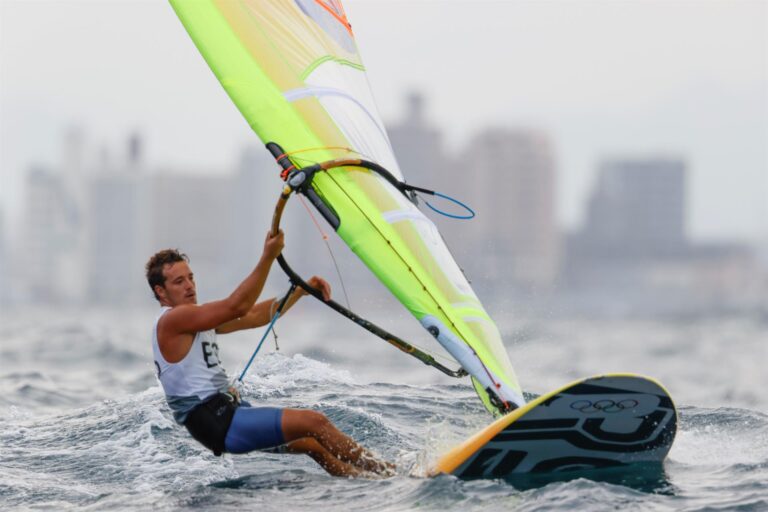 Ángel Granda entra en la ‘Medal Race’ de RS:X sin opción a medalla