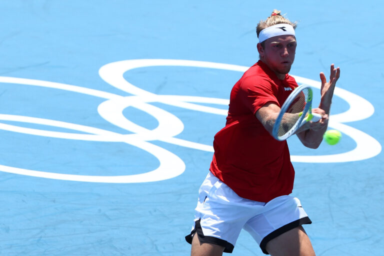 Davidovich vence a Sousa con solvencia en la primera ronda