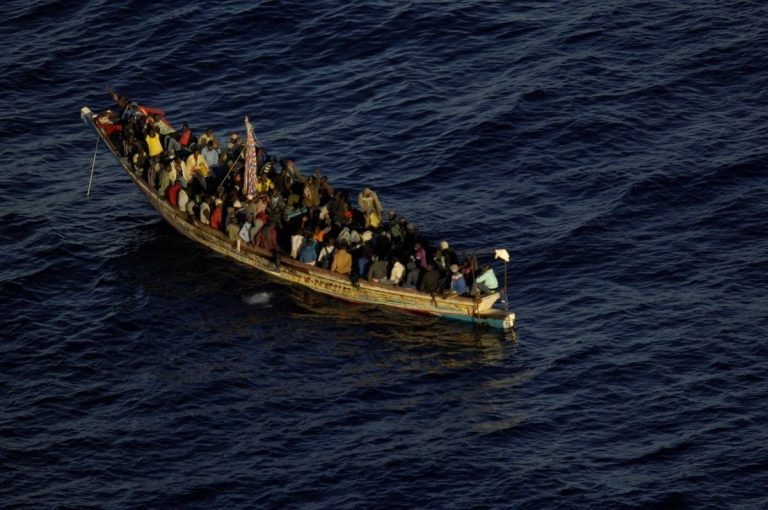 Piden 6 años de cárcel para el patrón de un cayuco que llegó a Tenerife con 26 migrantes