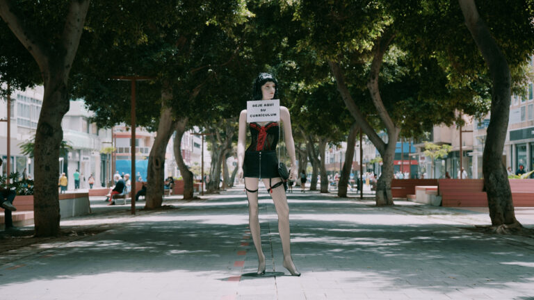 ‘Trópico Distópico’ aborda en su capítulo ‘prostituta’ el debate entre la abolición y la regularización