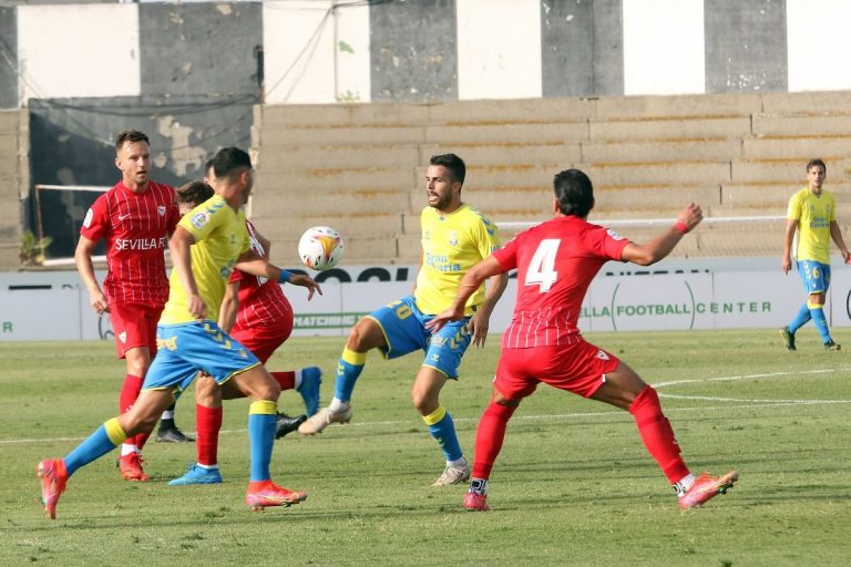 La UD Las Palmas cae ante el Sevilla en el segundo amistoso de pretemporada (1-0)