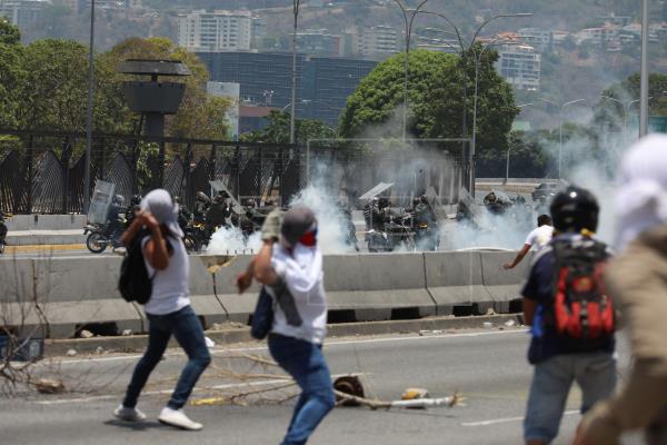 El sur y oeste de Caracas vive una jornada de enfrentamientos entre bandas armadas y Policía
