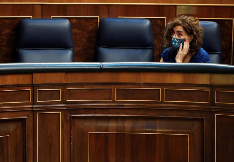 Aprobado in extremis el acuerdo para que los interinos con más de 10 años tengan plaza