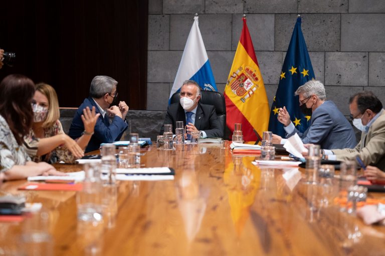 Canarias acudirá al TC para exigir el cumplimiento del REF y el diferencial fiscal para los rodajes