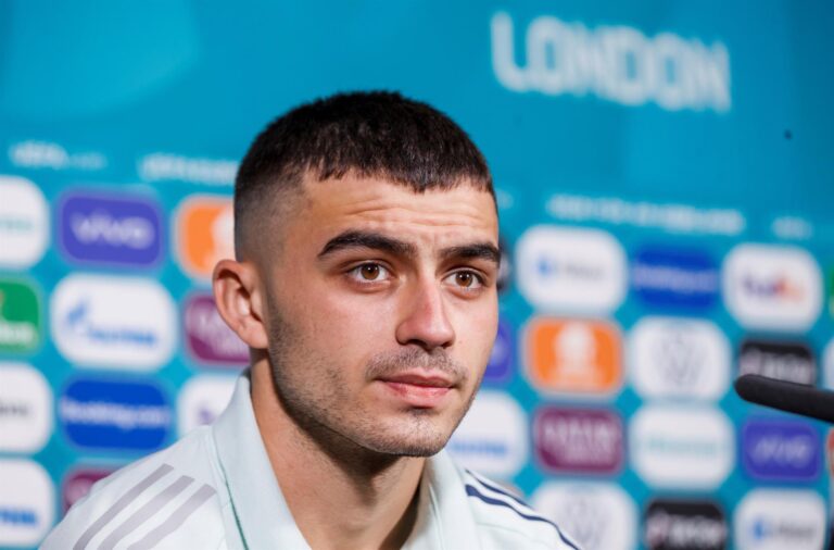 Pedri: «En el fútbol moderno solo con la calidad no te llega»