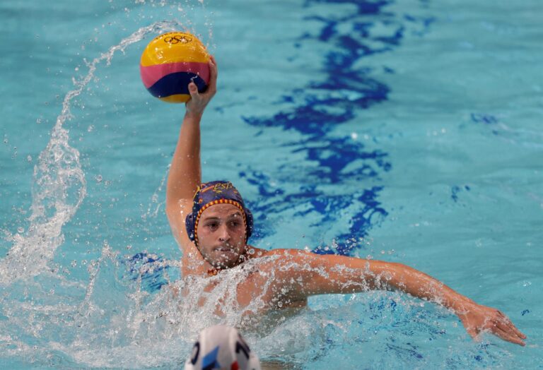 España suma su segunda victoria en waterpolo ante Montenegro