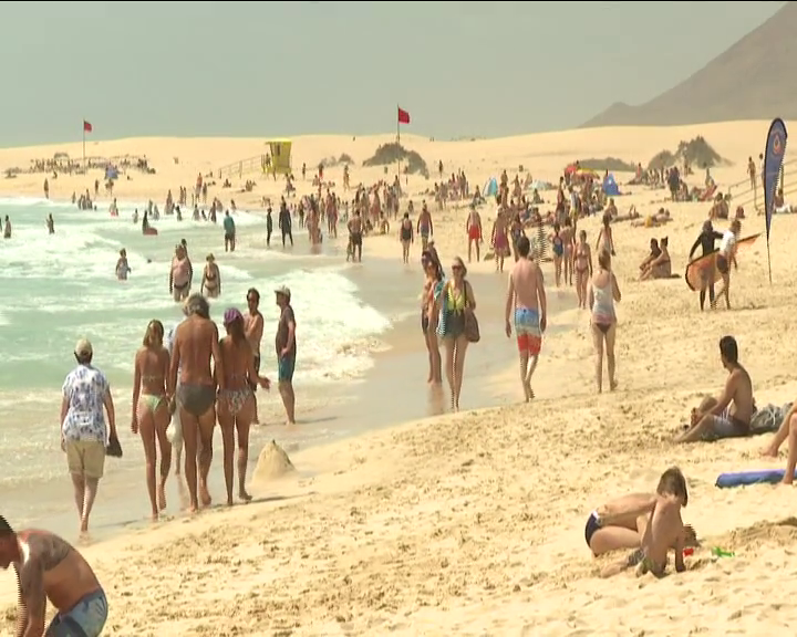 TUI cancelará todos los viajes previstos a Canarias