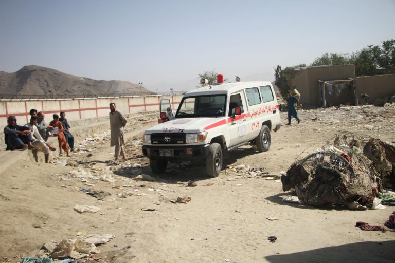Los talibanes dan una semana a la población de Kabul para que entreguen el material oficial, armas incluidas