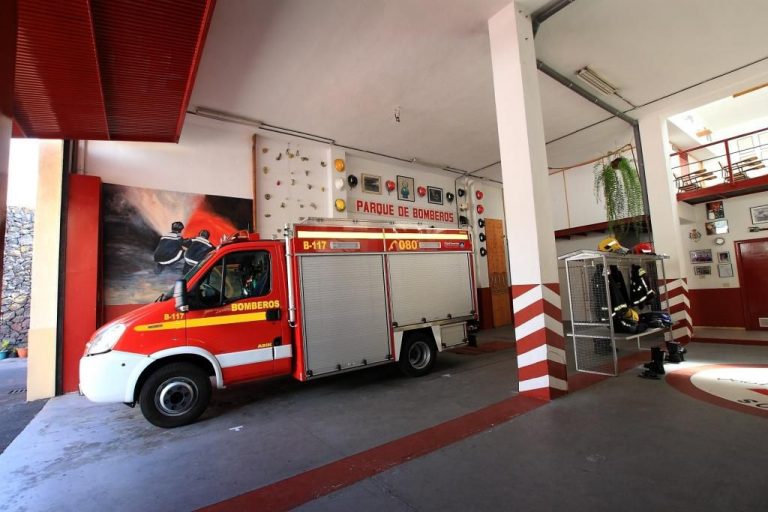 Incendio en una vivienda en Los Llanos de Aridane, La Palma, con una afectada leve