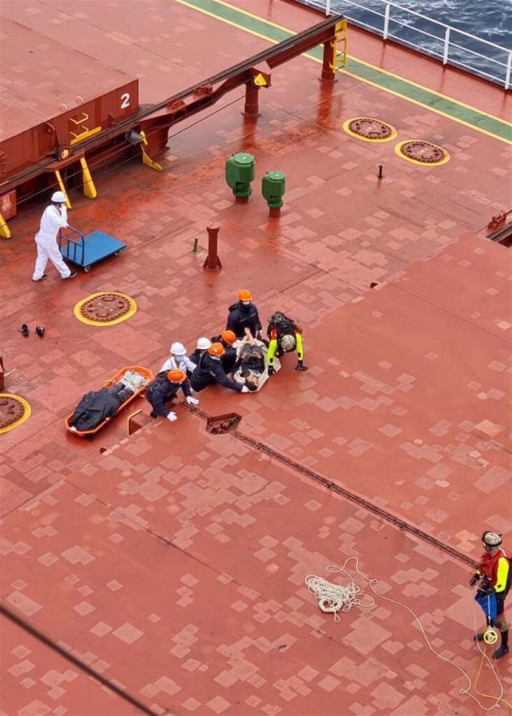 Cuatro desaparecidos y una fallecida,