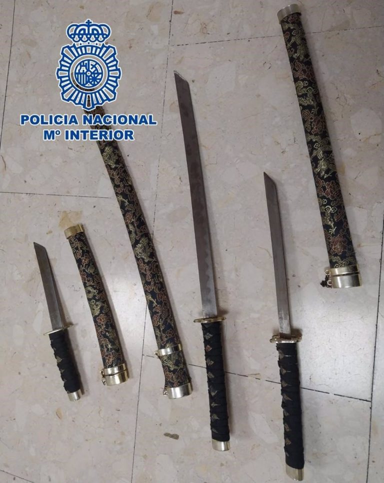 Detenido en Tenerife por amenazar a un vecino con una katana
