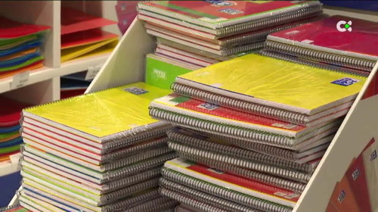 La vuelta al cole le costará a cada familia unos 300 euros por menor