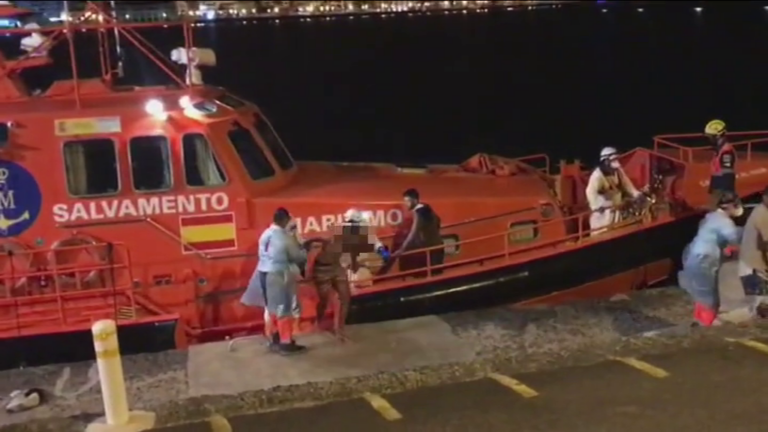 Un naufragio deja tres migrantes muertas y ocho desaparecidos en Lanzarote