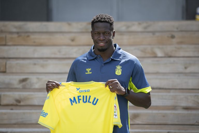 La UD Las Palmas presenta oficialmente a Omenuke Mfulu