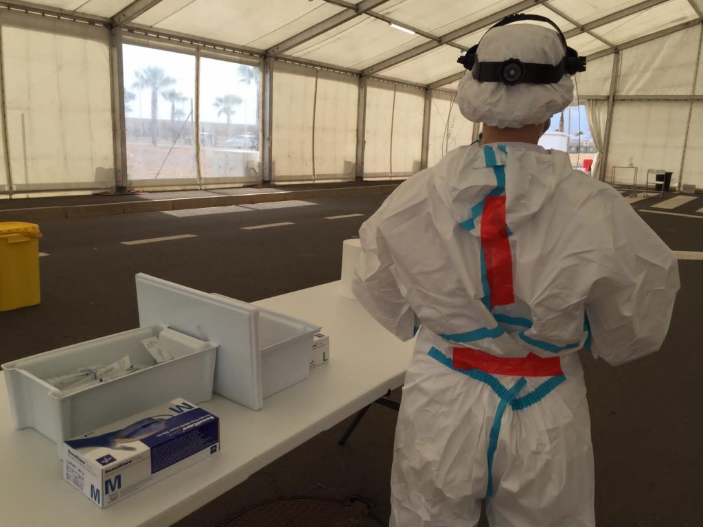 Reclutan voluntarios para probar un fármaco para aliviar la covid persistente