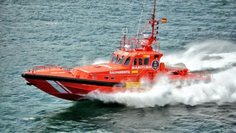 Salvamento rescata a 86 personas, entre ellas diez niños, al sur de Gran Canaria