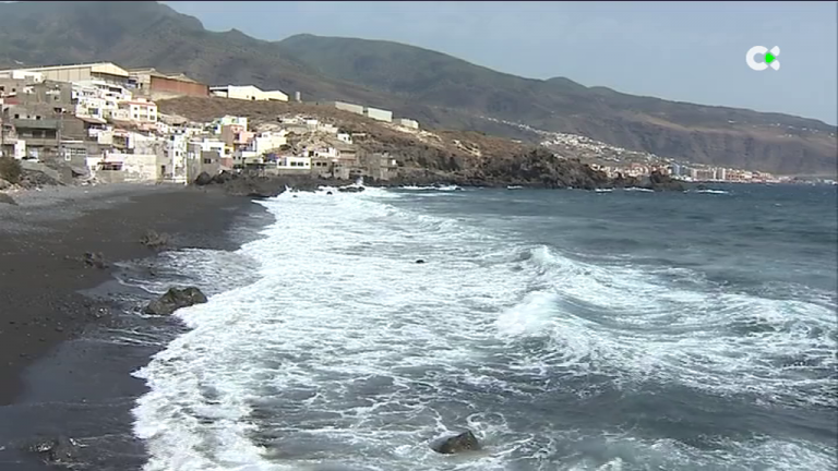 Greenpeace apunta a 18 puntos críticos en la costa canaria, 158 kilómetros en peligro y 1.500 expedientes abiertos