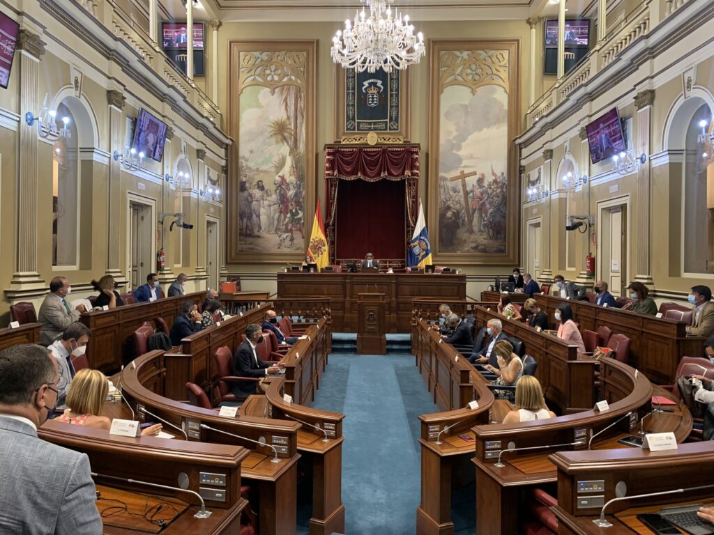 El Parlamento recurrirá ante el TC el incumplimiento de la ley del REF