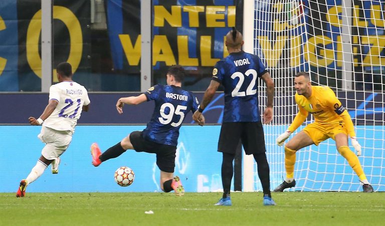 Sufrida victoria del Real Madrid y empate sin goles del Atlético en el cierre de la primera jornada