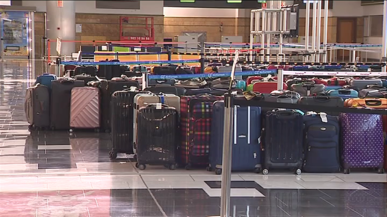Retrasos y demoras en la entrega de equipaje en el segundo día de huelga en el aeropuerto de Gran Canaria