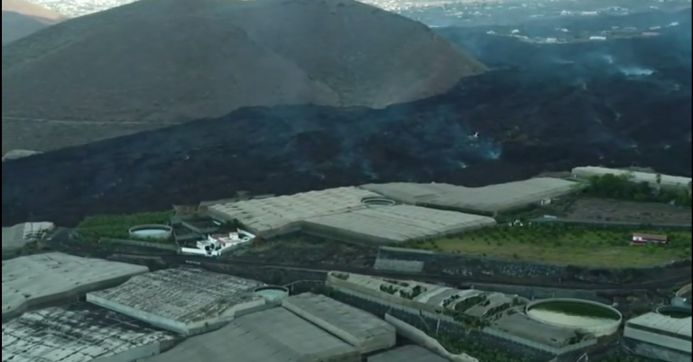 Torres: «No sabemos en qué momento está la erupción, no parece cerca del final»