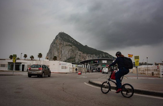 España y Reino Unido acuerdan extender los memorandos sobre Gibraltar hasta 2022 