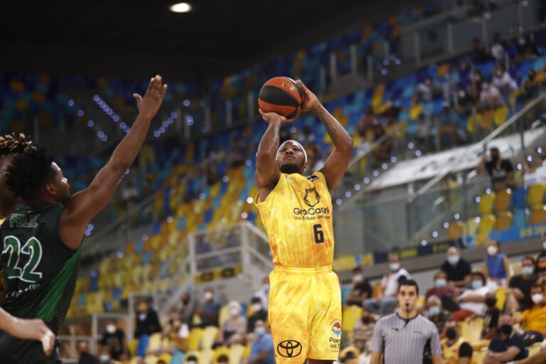 El Gran Canaria se impone con solvencia al Joventut (84-71)