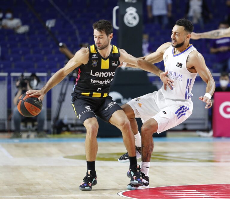 El Real Madrid exhibe poderío interior ante el Lenovo Tenerife (86-77)