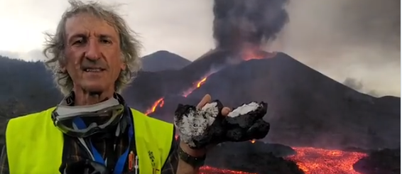 El volcán expulsa sedimentos oceánicos previos a la construcción de La Palma