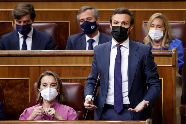 Casado pide a Sánchez renovar los órganos pendientes más allá del poder judicial