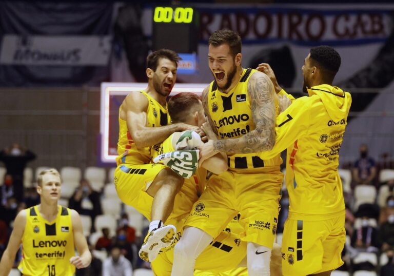 Wiltjer asalta Santiago de Compostela con un triple en el último segundo (81-84)