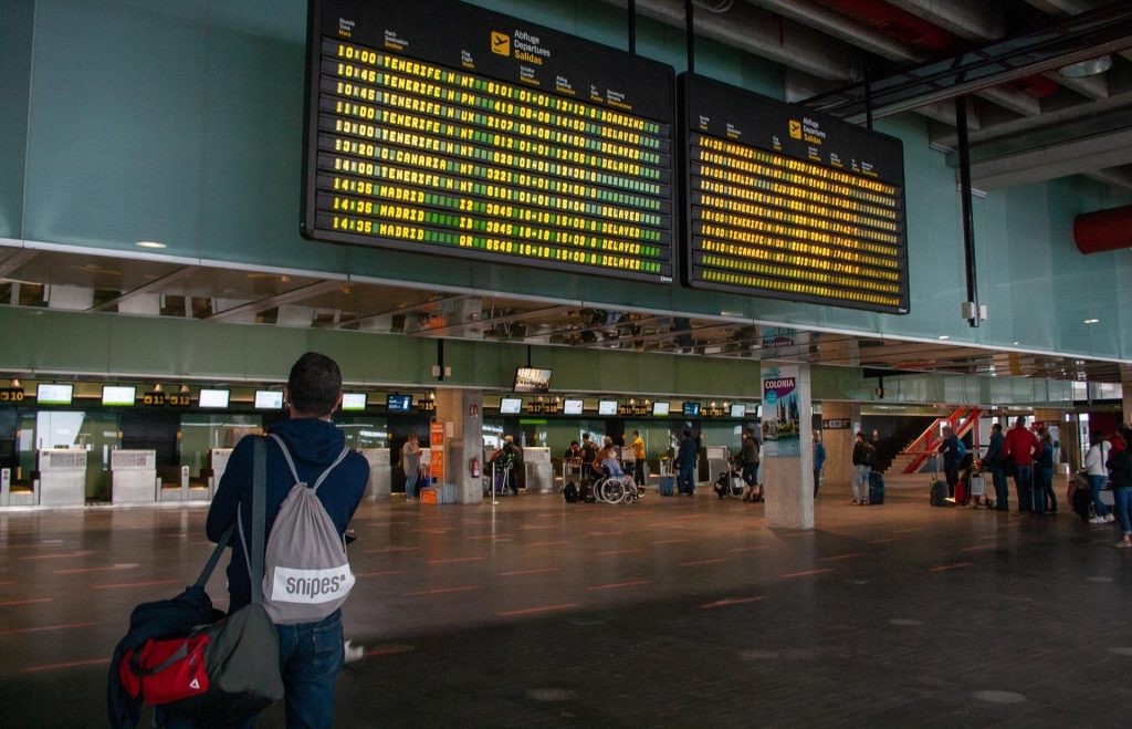 Binter mantiene este domingo la paralización de su operativa con La Palma