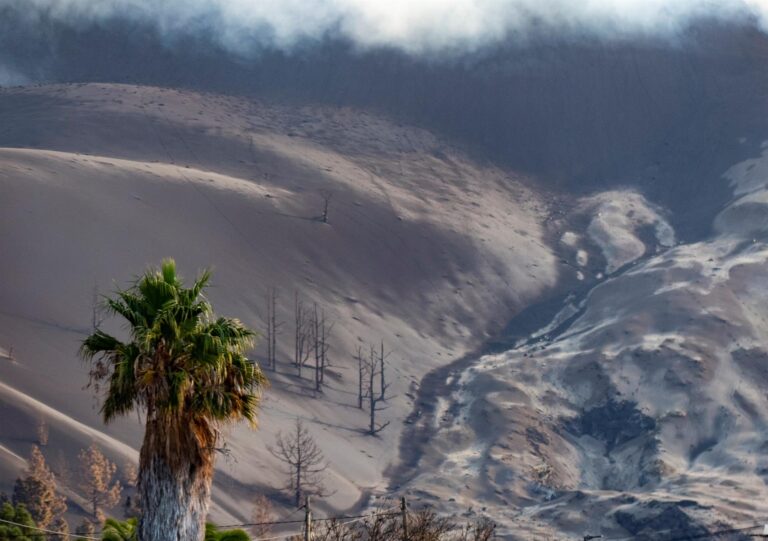 El Cabildo de La Palma pide precaución en las carreteras por las lluvias