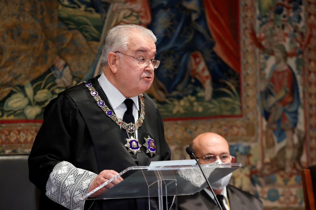 El presidente del TC pide a los magistrados "dar ejemplo" y huir de "crispación"