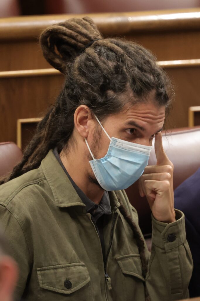 María del Cristo González del Castillo, cuarta en la lista de Rodríguez, sería la única dispuesta a aceptar el escaño en sustitución